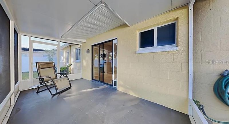 7481 Oak Street Ne, Saint Petersburg, FL 33702 Photo
