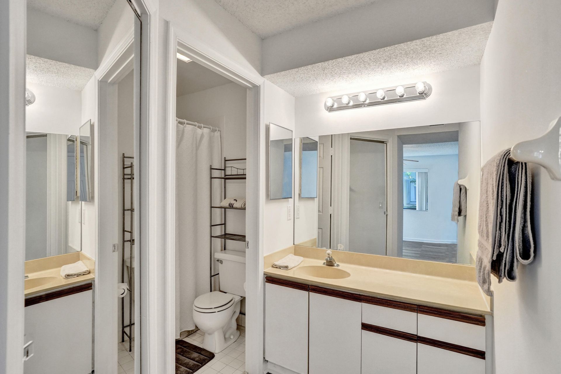 12 Via De Casas Sur, Unit 101, Boynton Beach, FL 33426 Photo