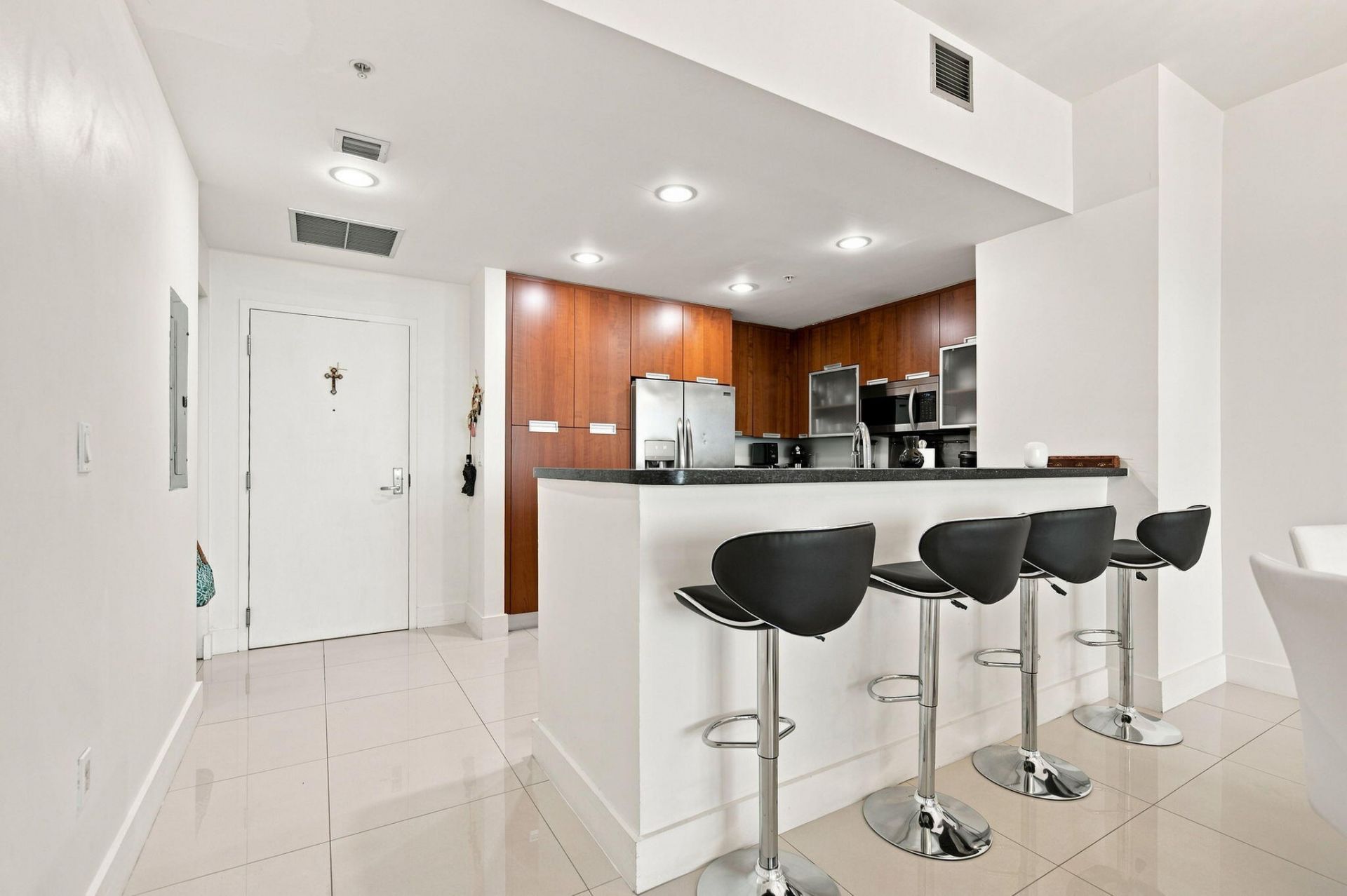 7901 Hispanola Avenue, Unit 1008, North Bay Village, FL 33141 Photo