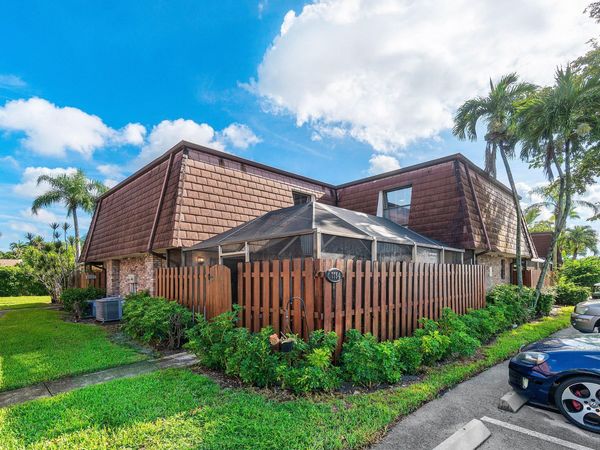 7754 Courtyard Run W, Boca Raton, FL 33433