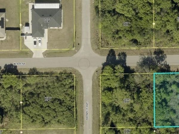 405 W 9th ST , LEHIGH ACRES, FL 33972
