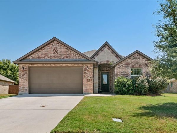 10 Pleasant Valley, Sanger, TX 76266