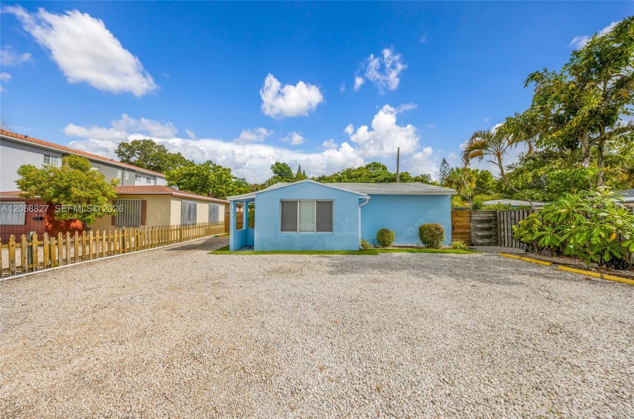 817 SW 12th St , Fort Lauderdale, FL 33315 Photo