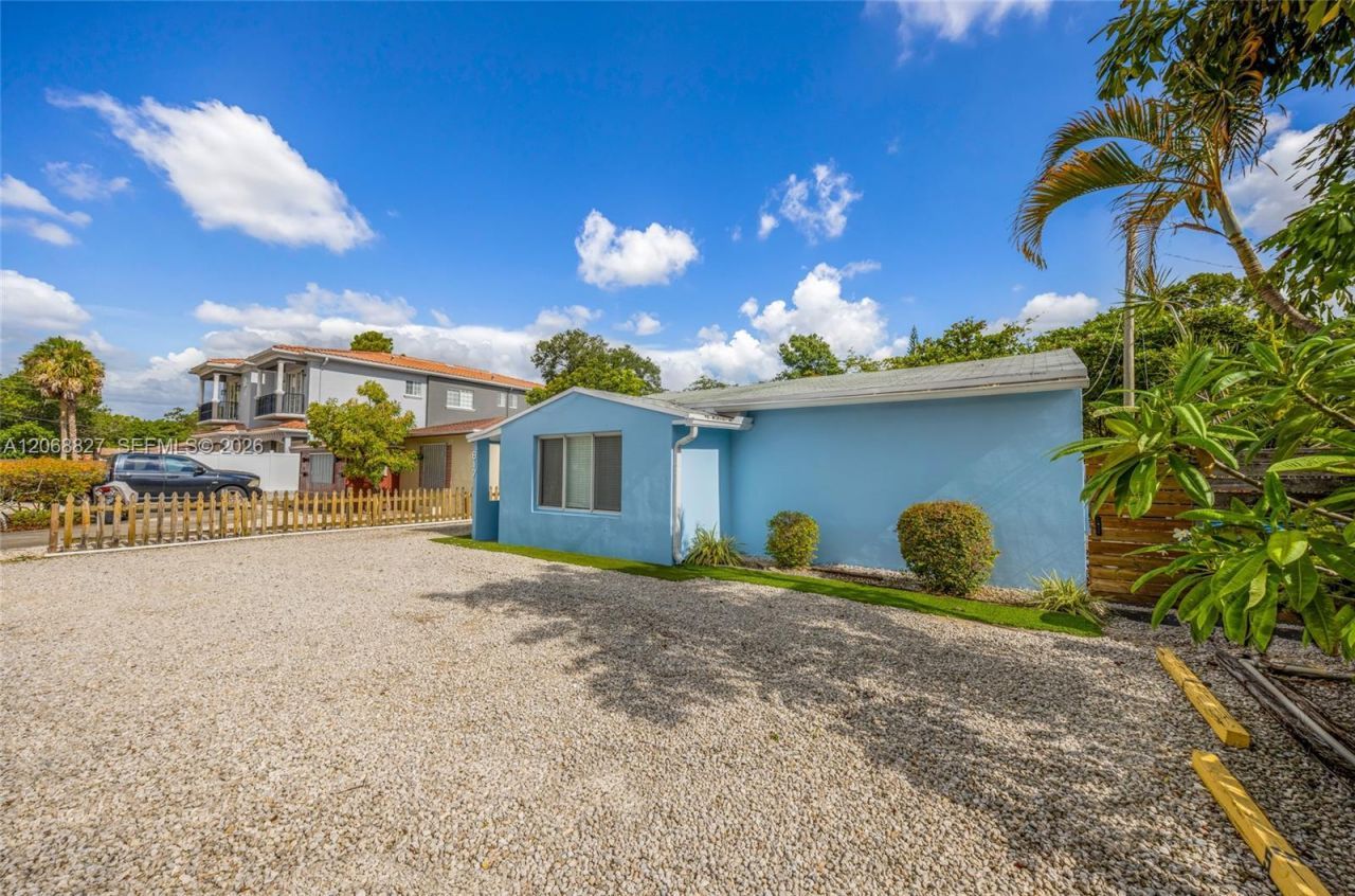 817 SW 12th St , Fort Lauderdale, FL 33315 Photo