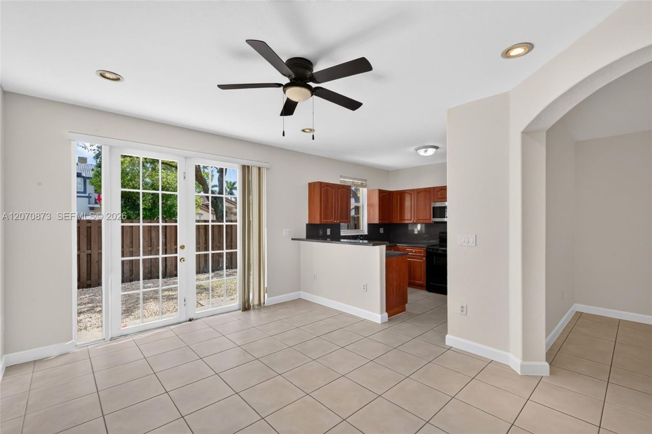 14946 SW 9th Way , Miami, FL 33194 Photo