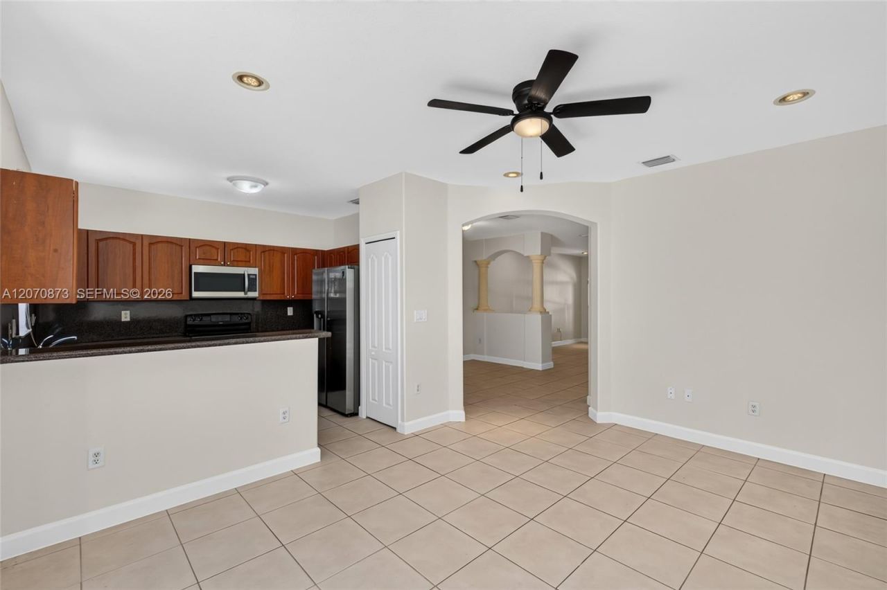 14946 SW 9th Way , Miami, FL 33194 Photo