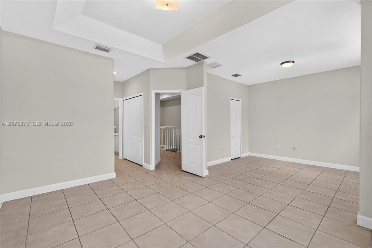 14946 SW 9th Way , Miami, FL 33194 Photo