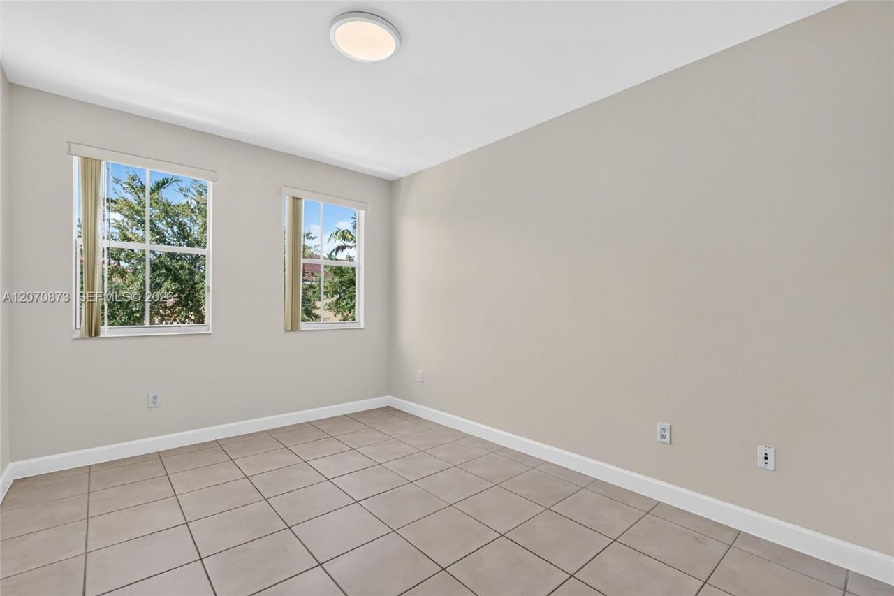 14946 SW 9th Way , Miami, FL 33194 Photo