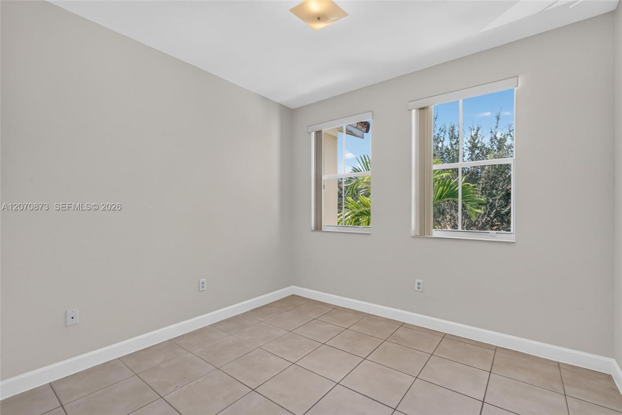 14946 SW 9th Way , Miami, FL 33194 Photo