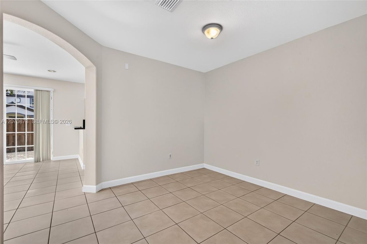 14946 SW 9th Way , Miami, FL 33194 Photo