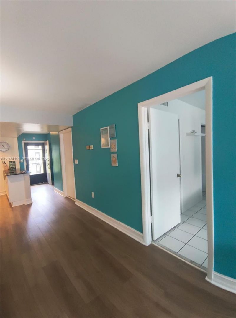 201 178th Dr , Unit 326, Sunny Isles Beach, FL 33160 Photo