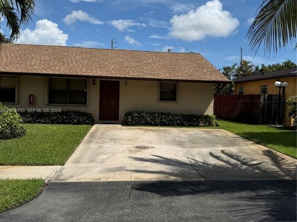 278 SW 7th St, Unit 1, Dania Beach, FL 33004