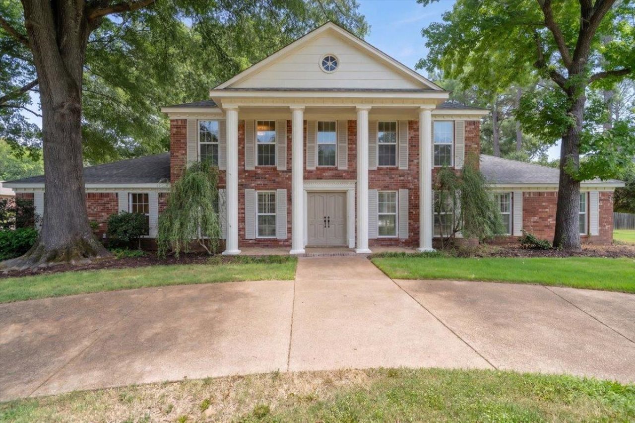 1290 Pebble Creek Ln, Memphis, TN 38120 Main Photo