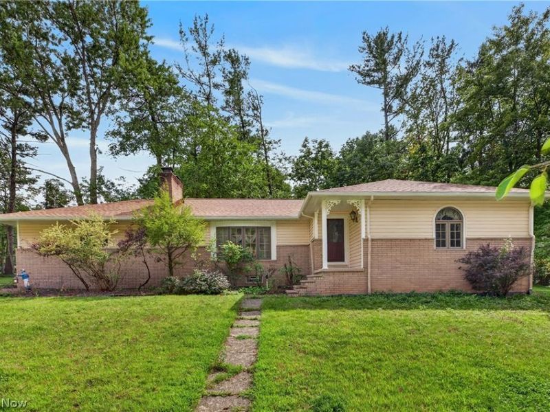 1164 Edgecliff Drive , Bedford, OH 44146 Photo 1