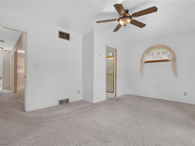 1164 Edgecliff Drive , Bedford, OH 44146 Photo 15