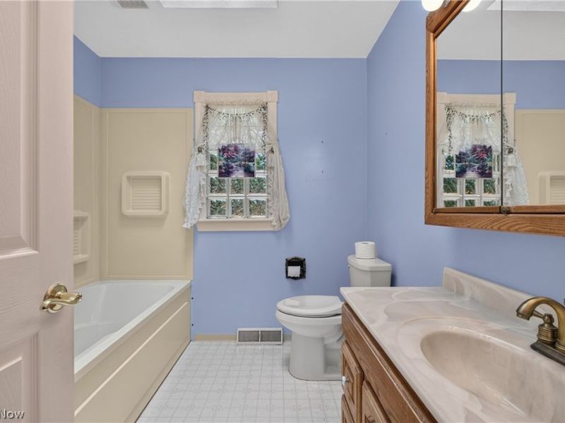 1164 Edgecliff Drive , Bedford, OH 44146 Photo 24
