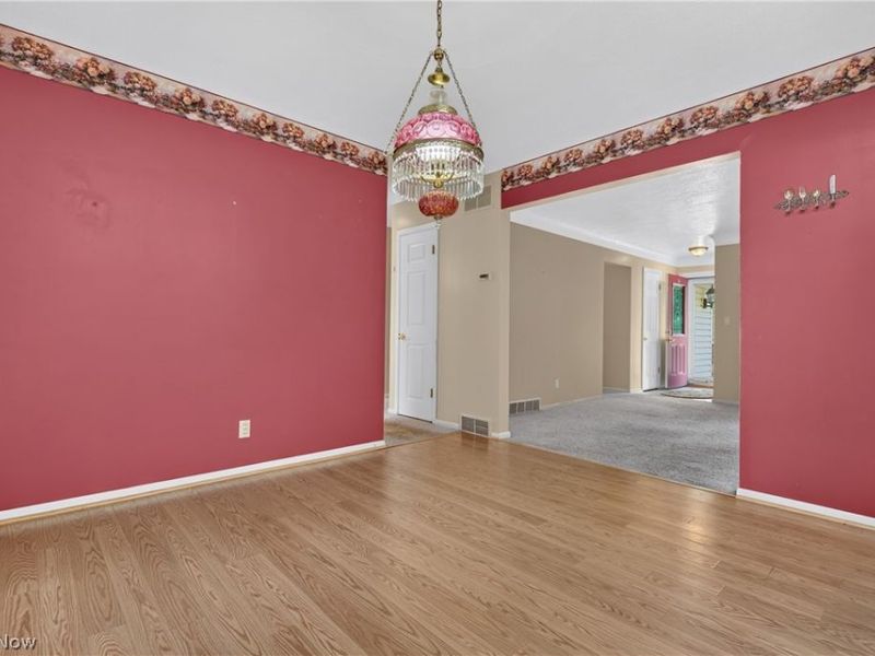 1164 Edgecliff Drive , Bedford, OH 44146 Photo 9