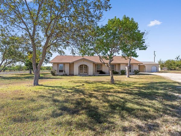 7974 GREEN VALLEY RD, Marion, TX 78124