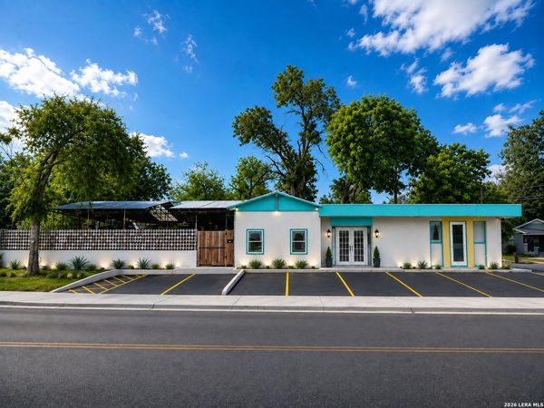 2909 N SAINT MARYS ST, San Antonio, TX 78212