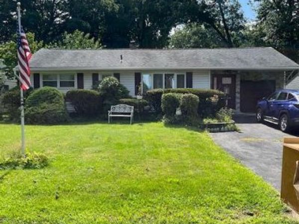 23 Westlyn Court, Guilderland, NY 12203
