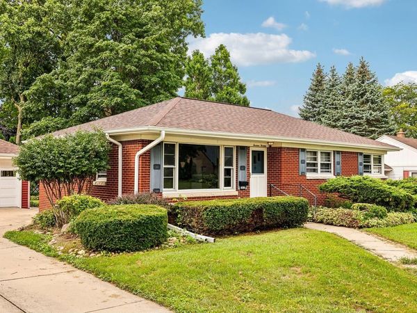 1413 Marion AVENUE, South Milwaukee, WI 53172