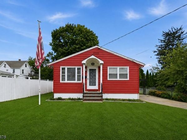 17 Petty Ave, East Brunswick, NJ 08816