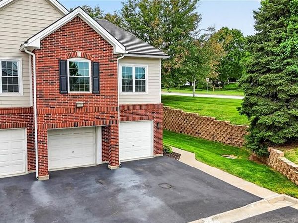 11610 Tomahawk Creek Parkway, Unit K, Leawood, KS 66211