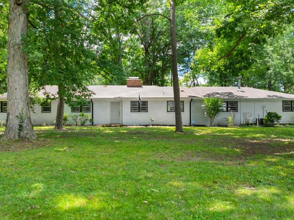 1003 Pickett Dr , Tullahoma, TN 37388