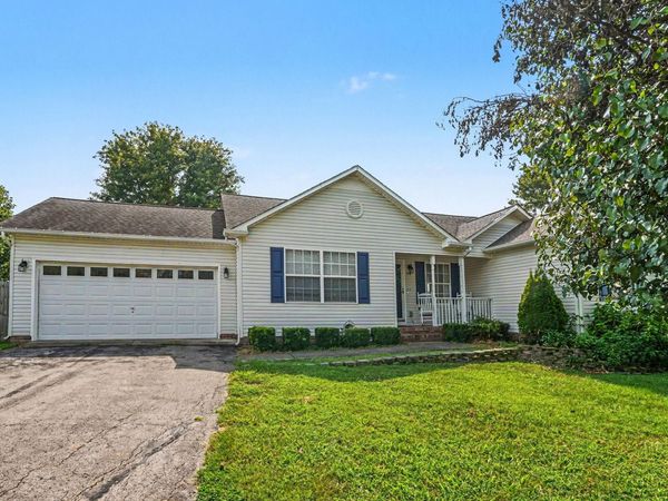 916 Creekview Dr , Columbia, TN 38401