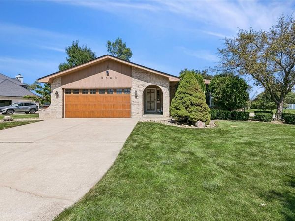 9860 Cambridge Drive, Mokena, IL 60448