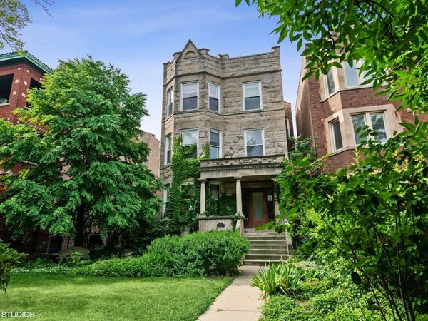 2751 W Logan Boulevard, Unit 2, Chicago, IL 60647