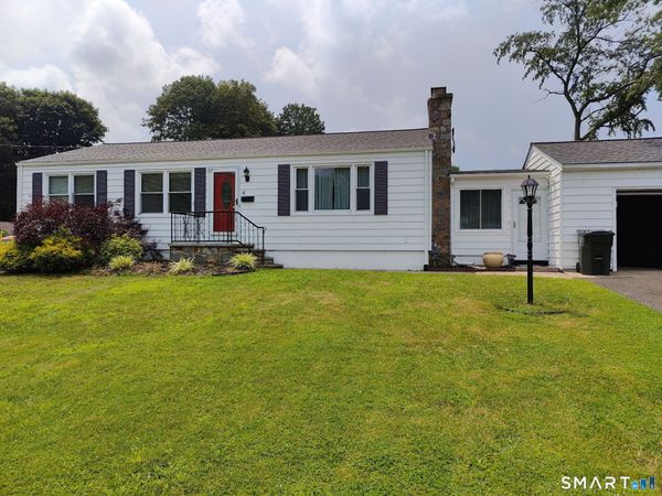 4 Ascolese , Trumbull, CT 06611