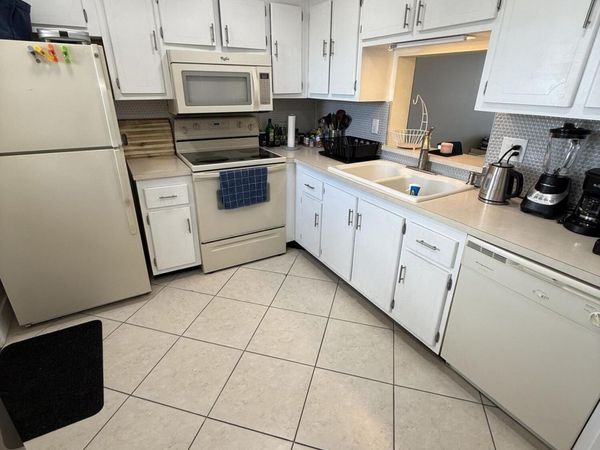 900 NE 12TH Avenue, Unit 708, Hallandale Beach, FL 33009