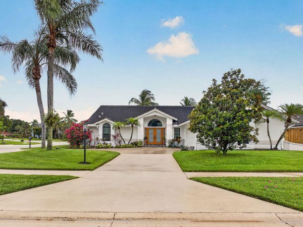 12897 LA ROCHELLE Circle, Palm Beach Gardens, FL 33410
