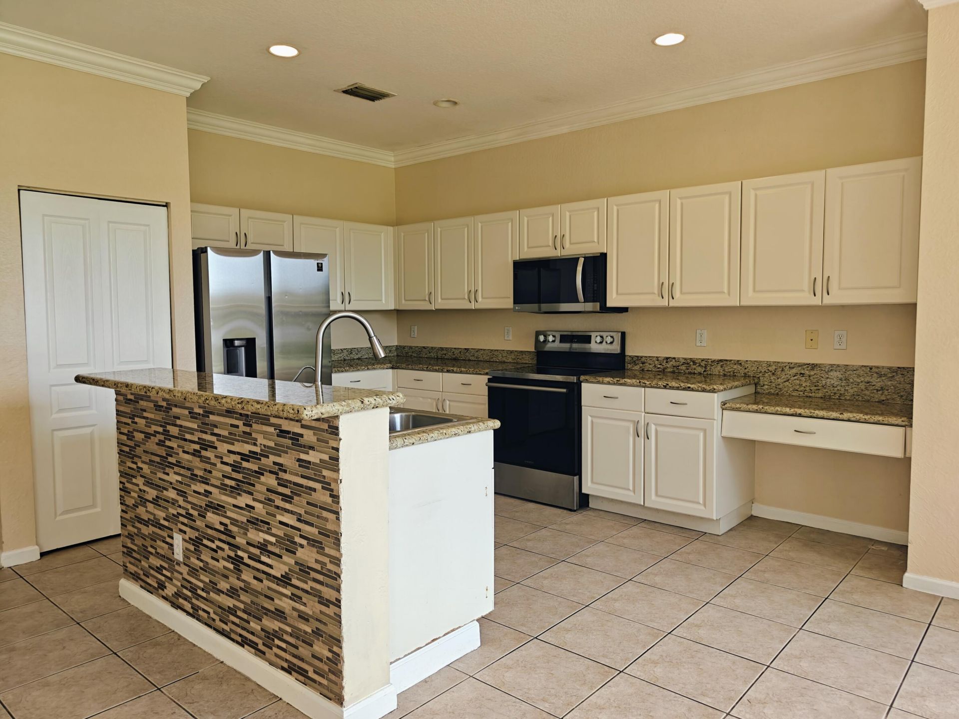 624 Garden Cress Trail, Royal Palm Beach, FL 33411 Photo