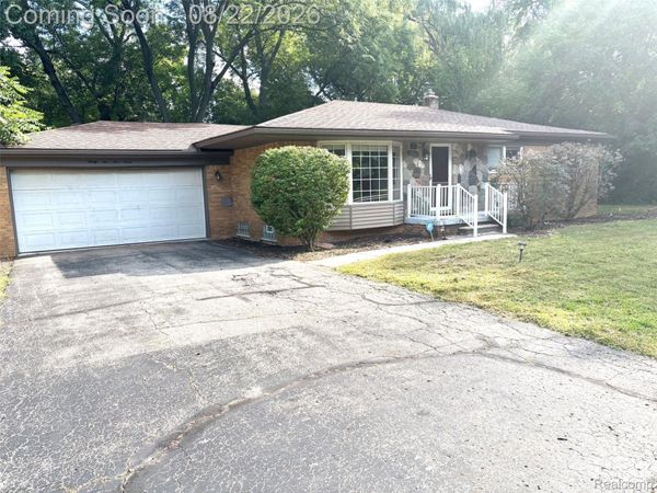 32560 HEARTHSTONE Road, Farmington Hills, Mi 48334