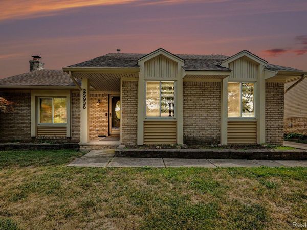 25936 Rose Street, Chesterfield Township, Mi 48051