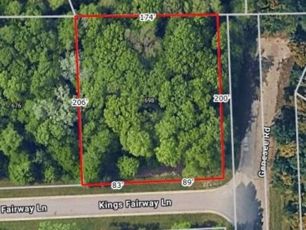 698 Kings Fairway Lane, Grand Blanc, Mi 48439