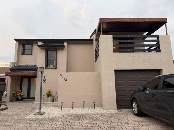 5672 SW 130th Ave , Miami, FL 33183