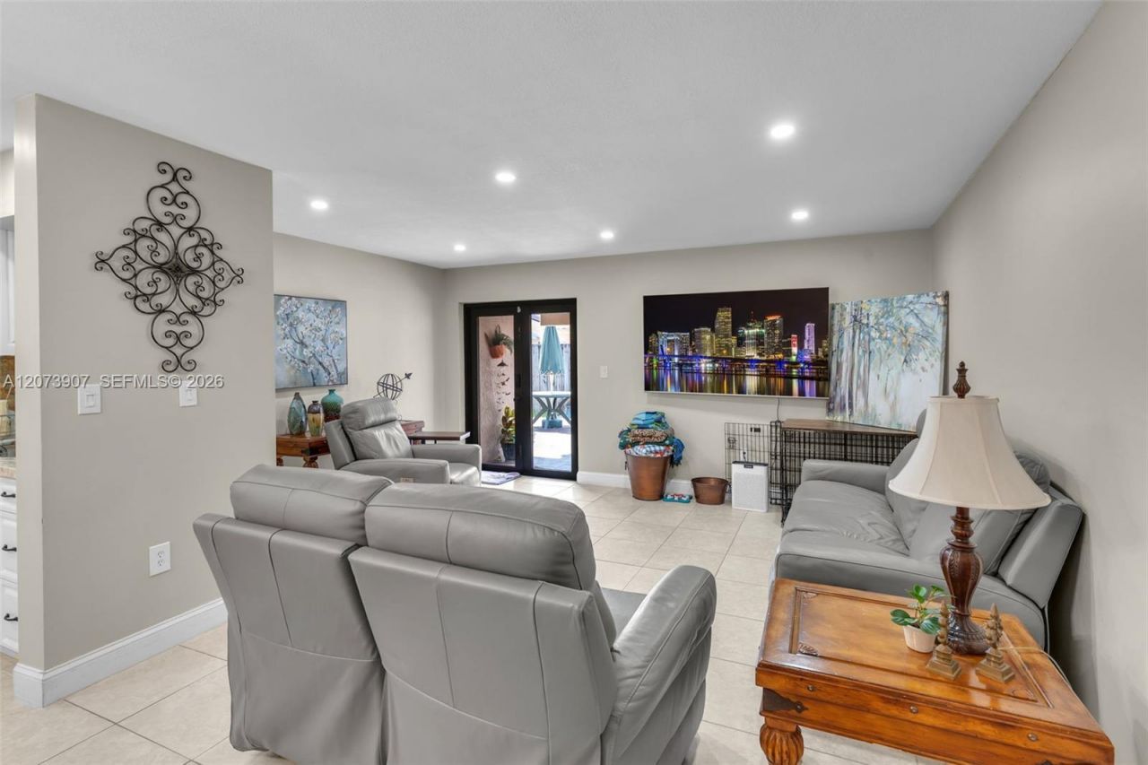 5672 SW 130th Ave, Miami, FL 33183 Photo