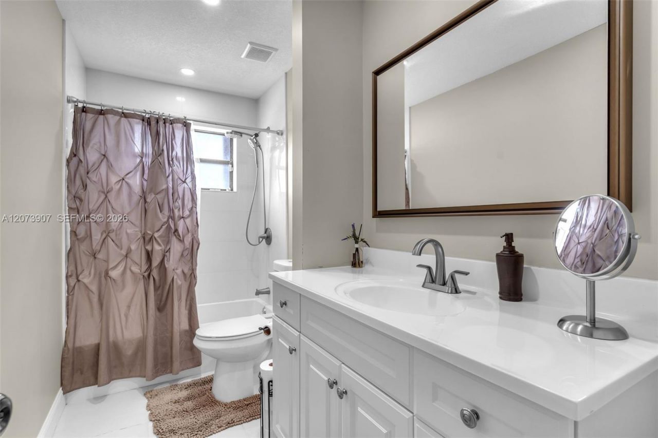 5672 SW 130th Ave, Miami, FL 33183 Photo