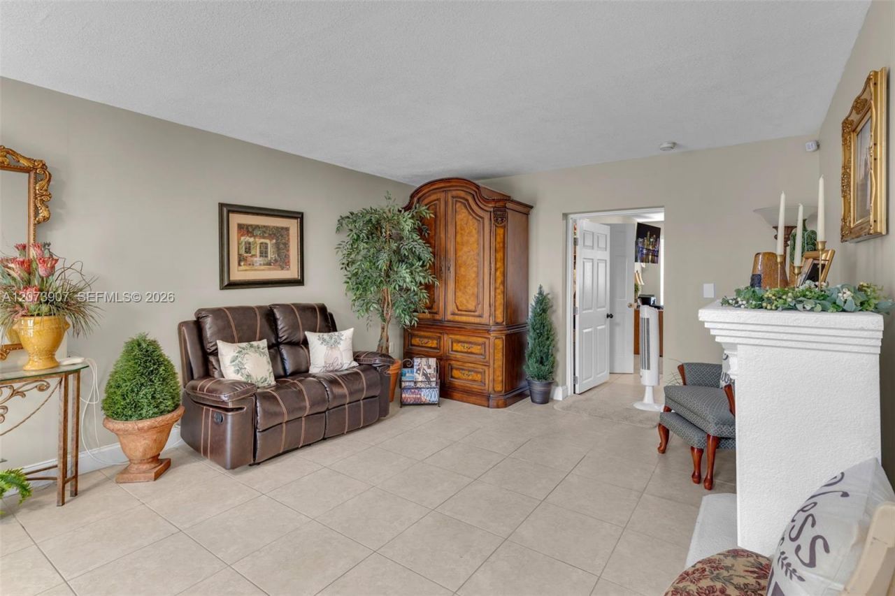 5672 SW 130th Ave, Miami, FL 33183 Photo