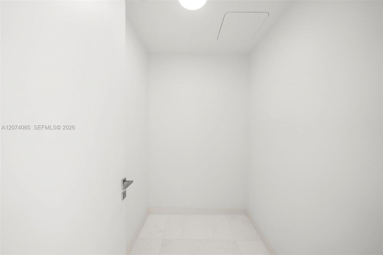 300 Biscayne Blvd Way, Unit 4605, Miami, FL 33131 Photo