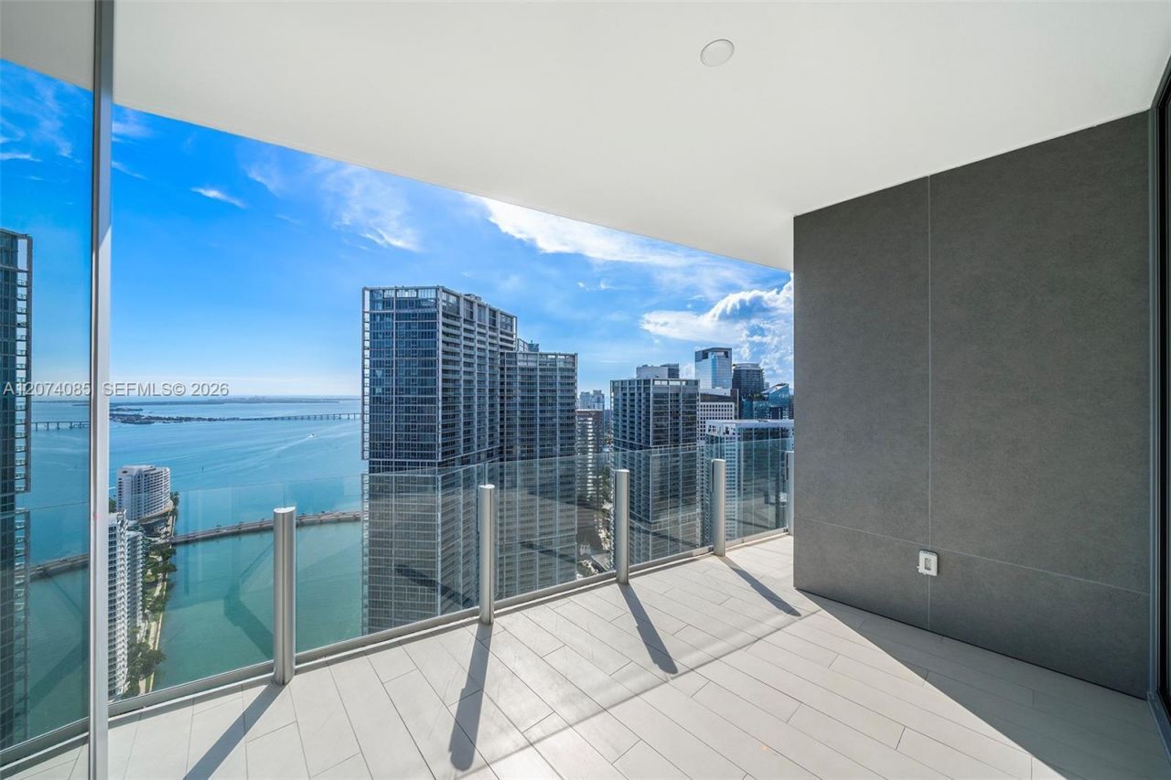 300 Biscayne Blvd Way, Unit 4605, Miami, FL 33131 Photo