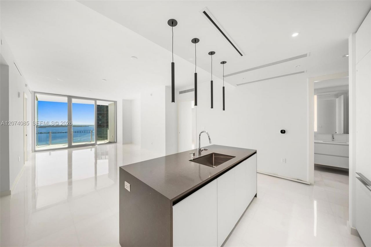 300 Biscayne Blvd Way, Unit 4605, Miami, FL 33131 Photo