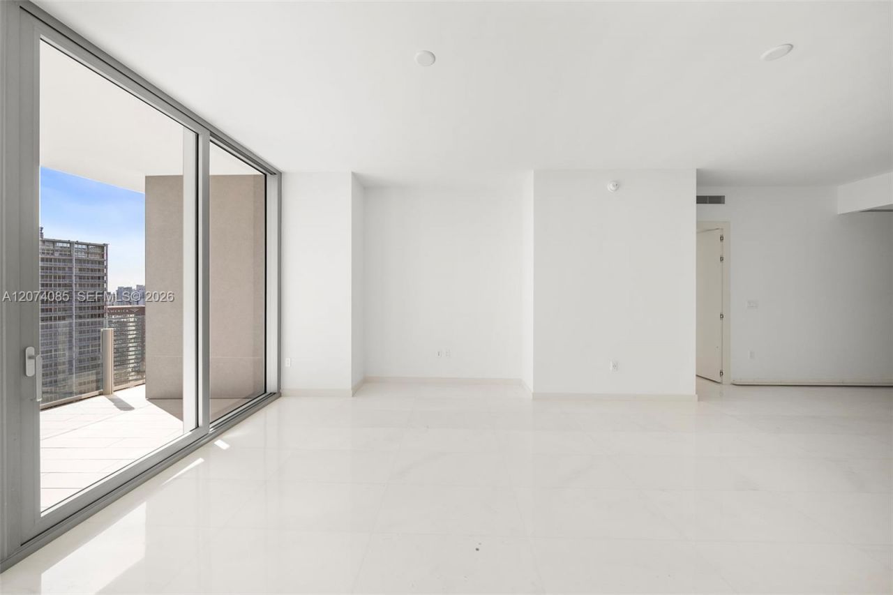 300 Biscayne Blvd Way, Unit 4605, Miami, FL 33131 Photo