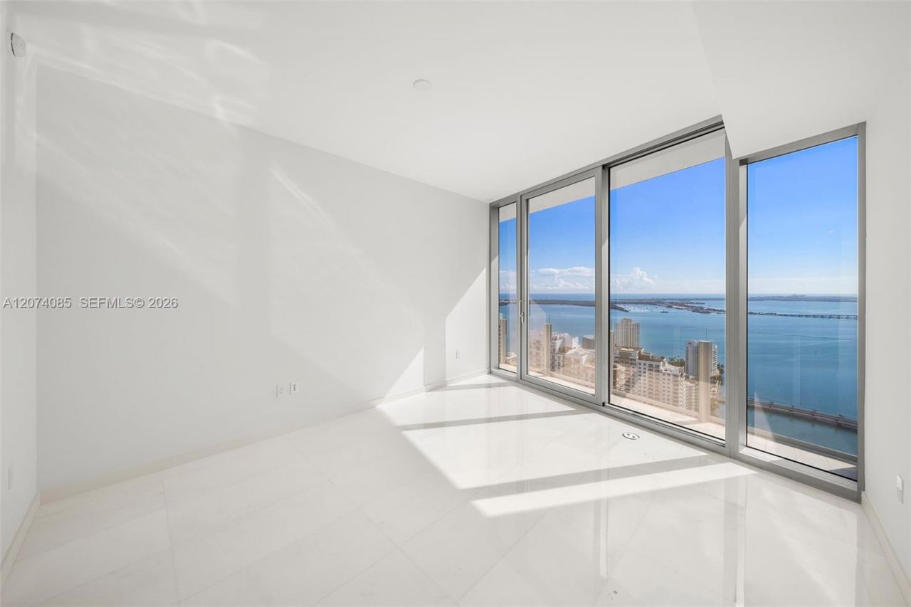 300 Biscayne Blvd Way, Unit 4605, Miami, FL 33131 Photo