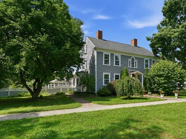724-726 Main St, Agawam, MA 01001