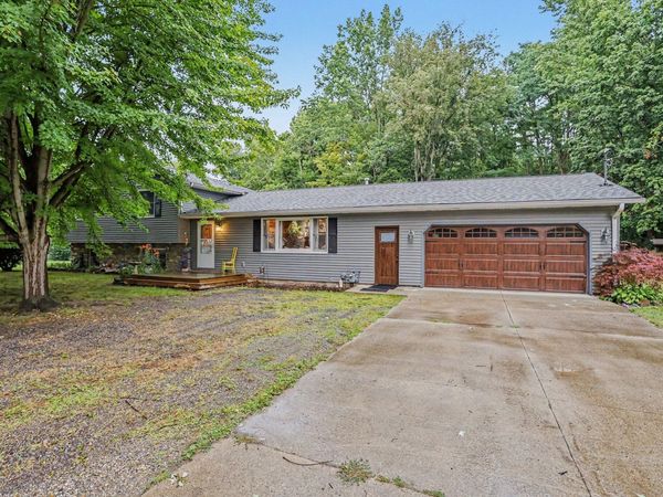 6590 Brunden Place, Coloma, MI 49038