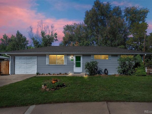 9 Elizabeth Court , Longmont, CO 80501